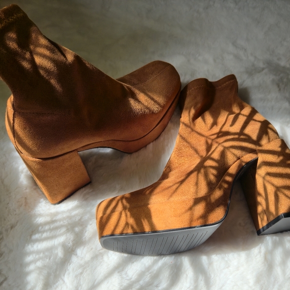 Pull & Bear platform boots - Picture 1 of 4